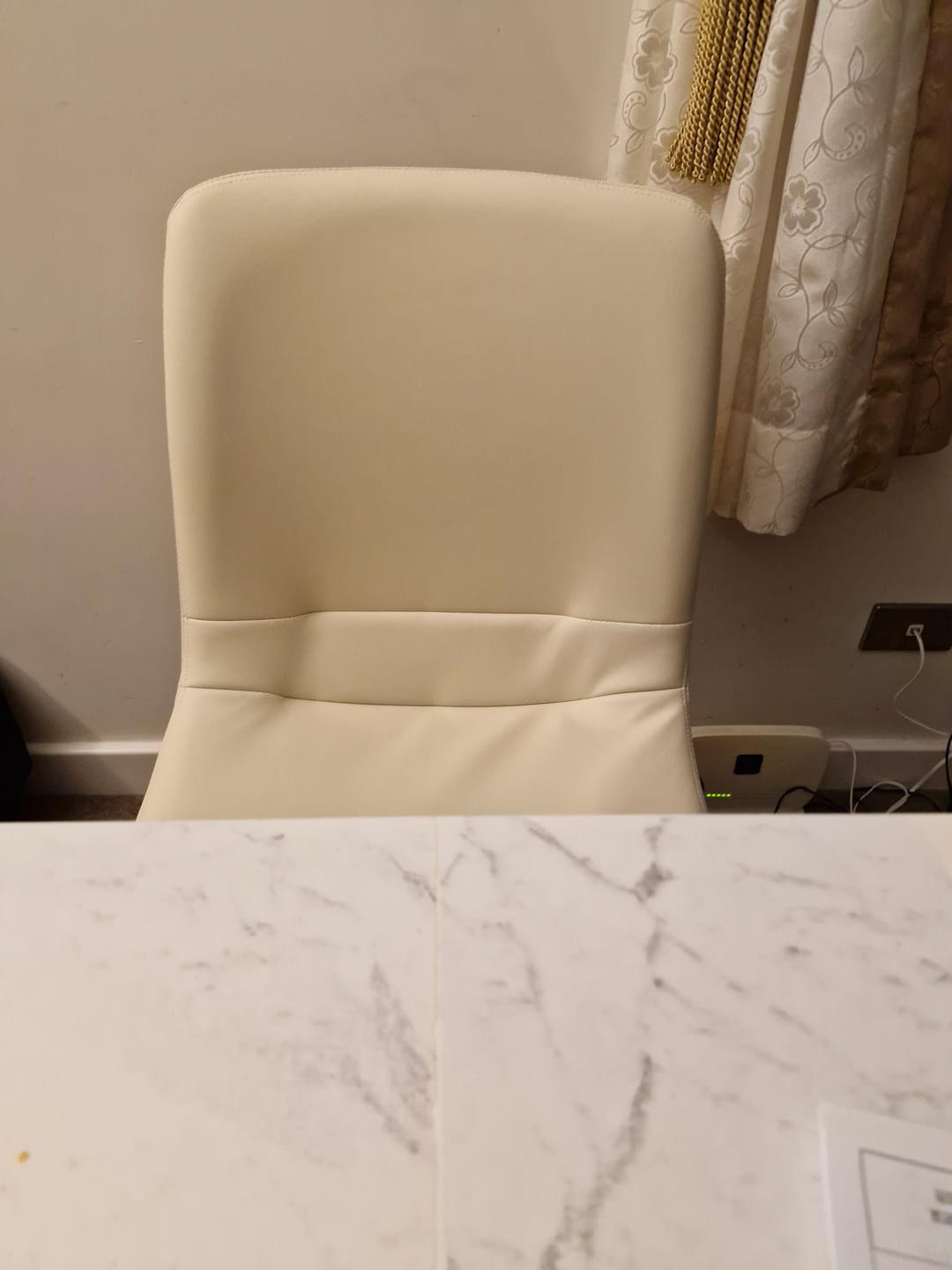 Customer photo review of Levede Stackable Dining Chairs for Kitchen