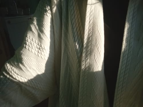 Customer photo review of Dou Jiang 豆浆 Soy Milk Modernized Song Unisex Feijixiu Arrow Sleeve Knit Cardigan