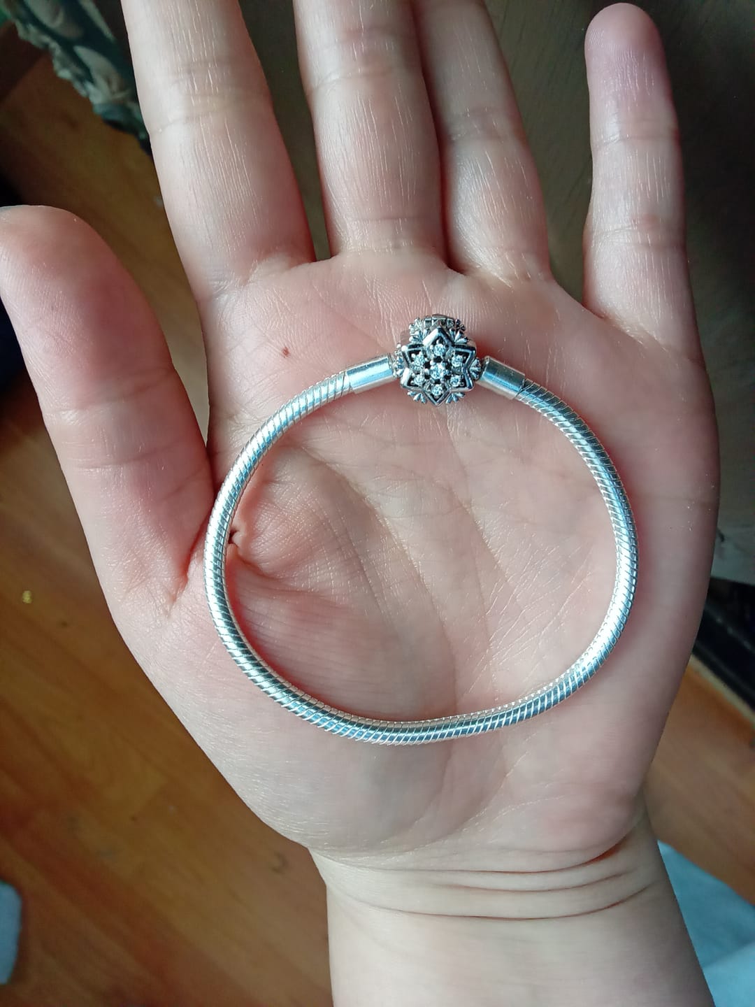 Customer photo review of Pulsera Copo de Nieve