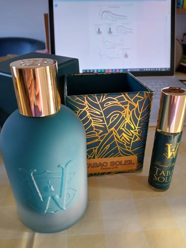 Customer photo review of Tabac Soleil