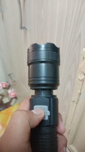 Customer photo review of Ultra Bright Telescopic Torch