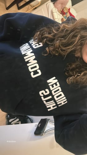 Customer photo review of GATED COMMUNITY HOODIE NAVY