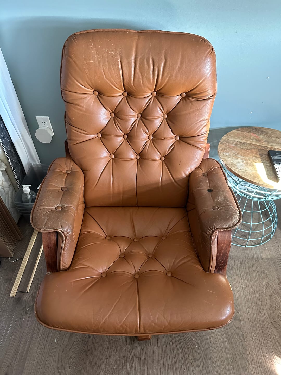 Customer photo review of Clyde's 4-Step Leather Recoloring Kit