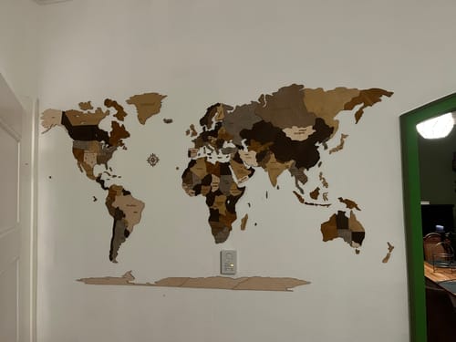 Customer photo review of Weltkarte aus Holz 200 x 110 cm