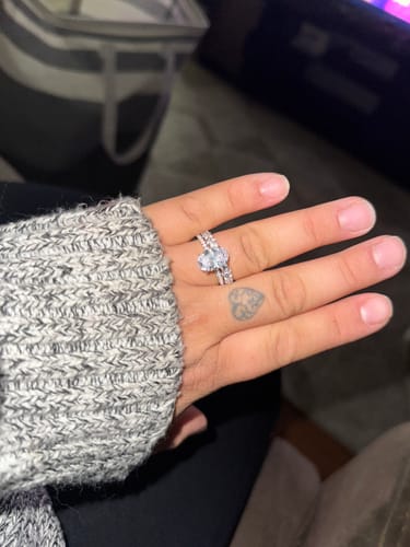 Customer photo review of Louily Timeless Oval Cut 3PC Ring Set