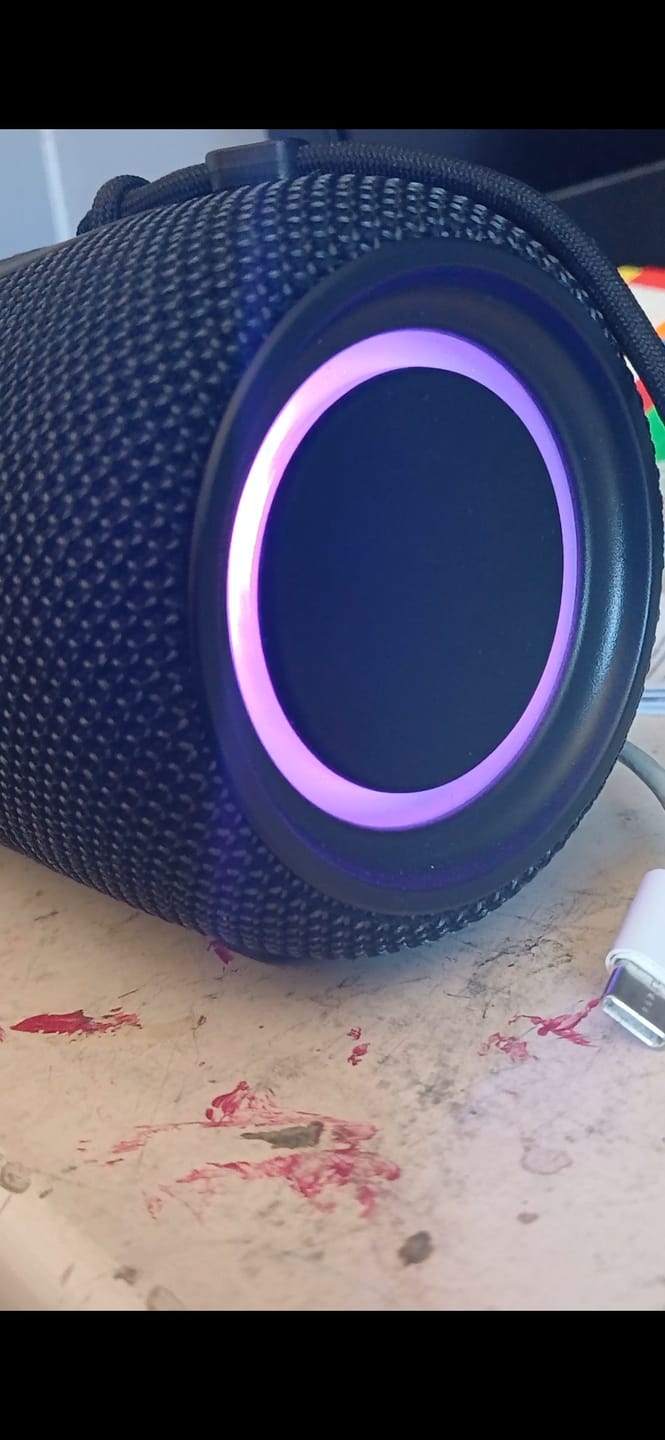 Customer photo review of Parlante Blik Live