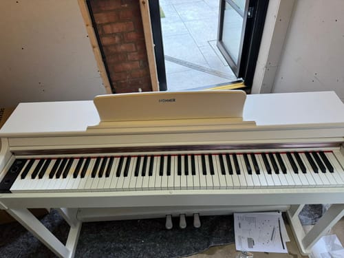 Customer photo review of Donner DDP-100 Digital Piano for Beginners 88-Key Weighted
