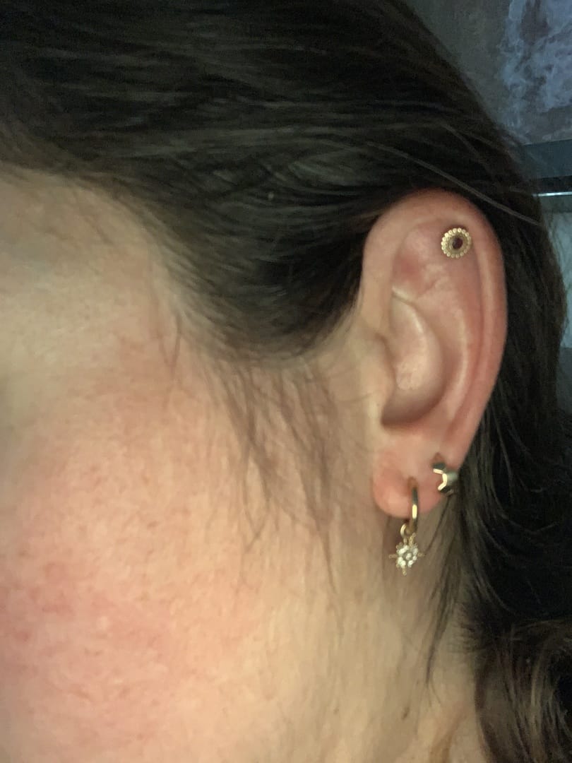 Customer photo review of 14K Gold Honeycomb Hoop Earring