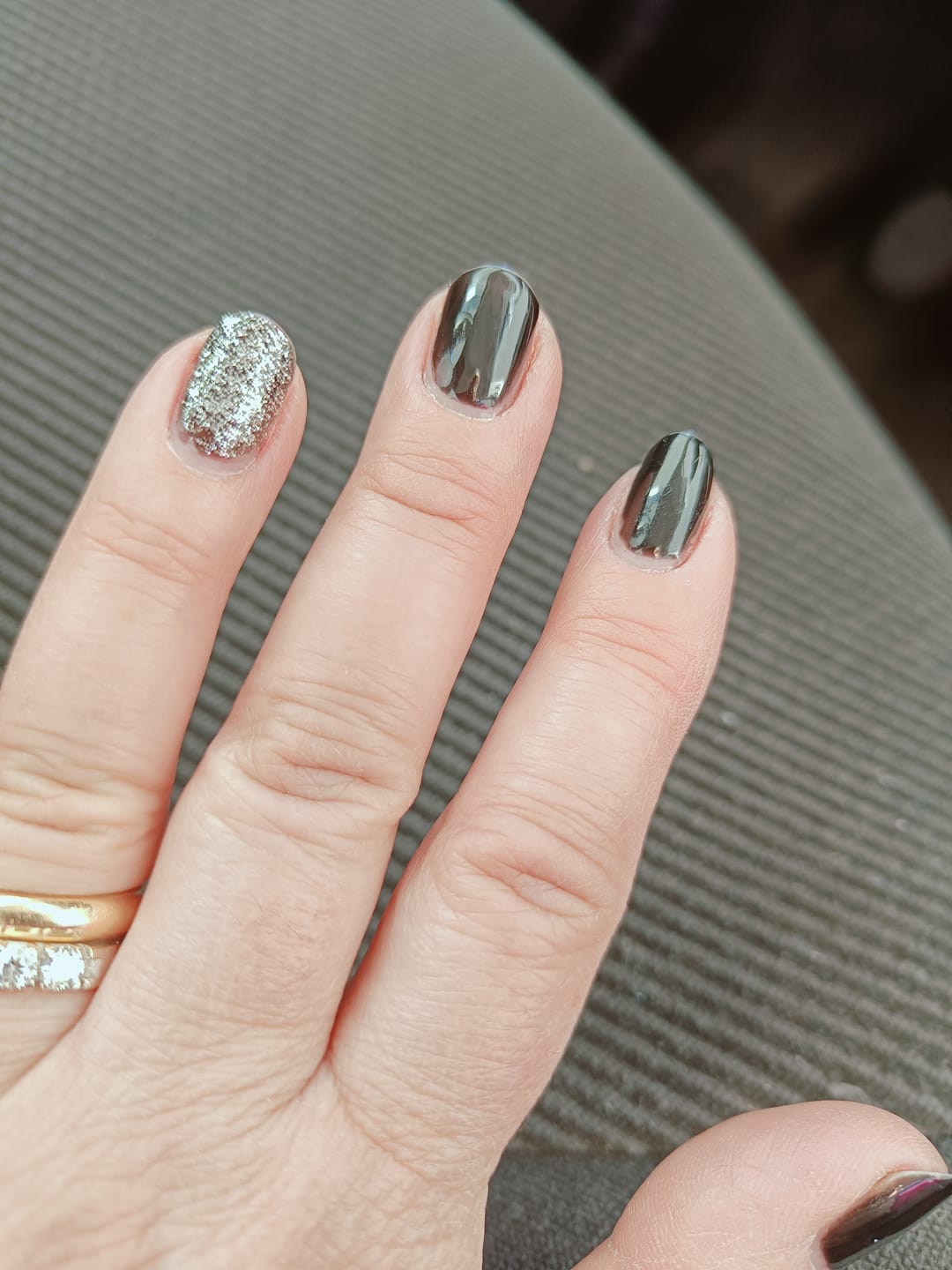 Customer photo review of LCI Combo Pack: Base Coat 10 ml + Top Coat 10 ml