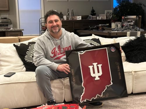 Customer photo review of Indiana Hoosiers Classic Script 3D Vintage Metal Wall Art
