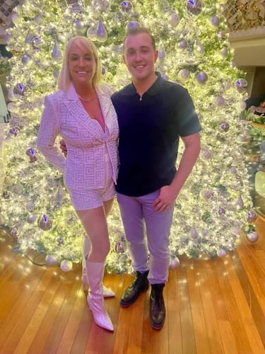 Customer photo review of PLAY - FREE HUGGING SEAMLESS TIGHTS - DOTS