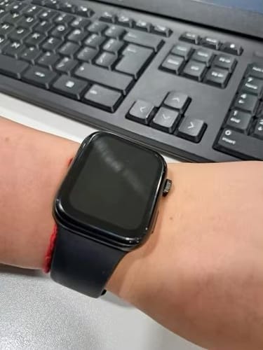 Customer photo review of Smartwatch für iOS/Android mit Echtzeit-Tracker für Herz, Blutdruck und Sauerstoff - VitaTrack Pro