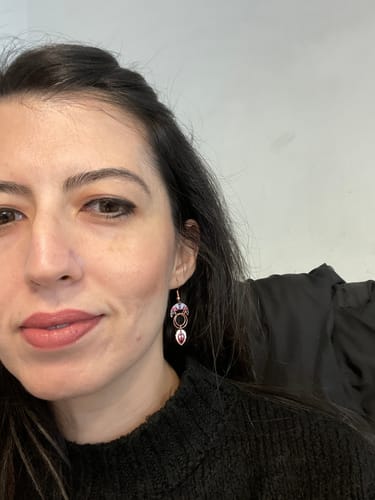Customer photo review of Akalin Tasarım Küpe