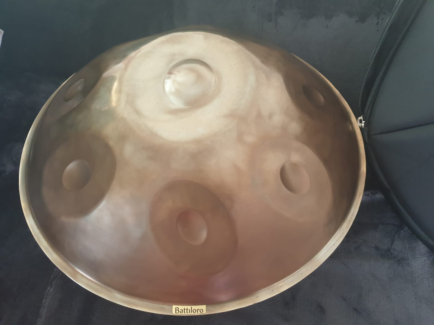 Customer photo review of Battiloro KORAY - 432 Hz "Healing Frequency" Handpan: B2 Minor Edelstahl