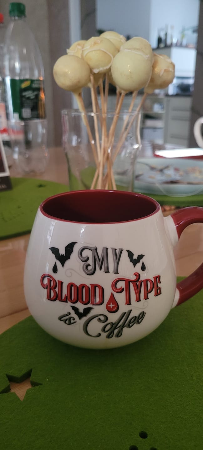 Customer photo review of Vampir Tasse – Gruseliges Design