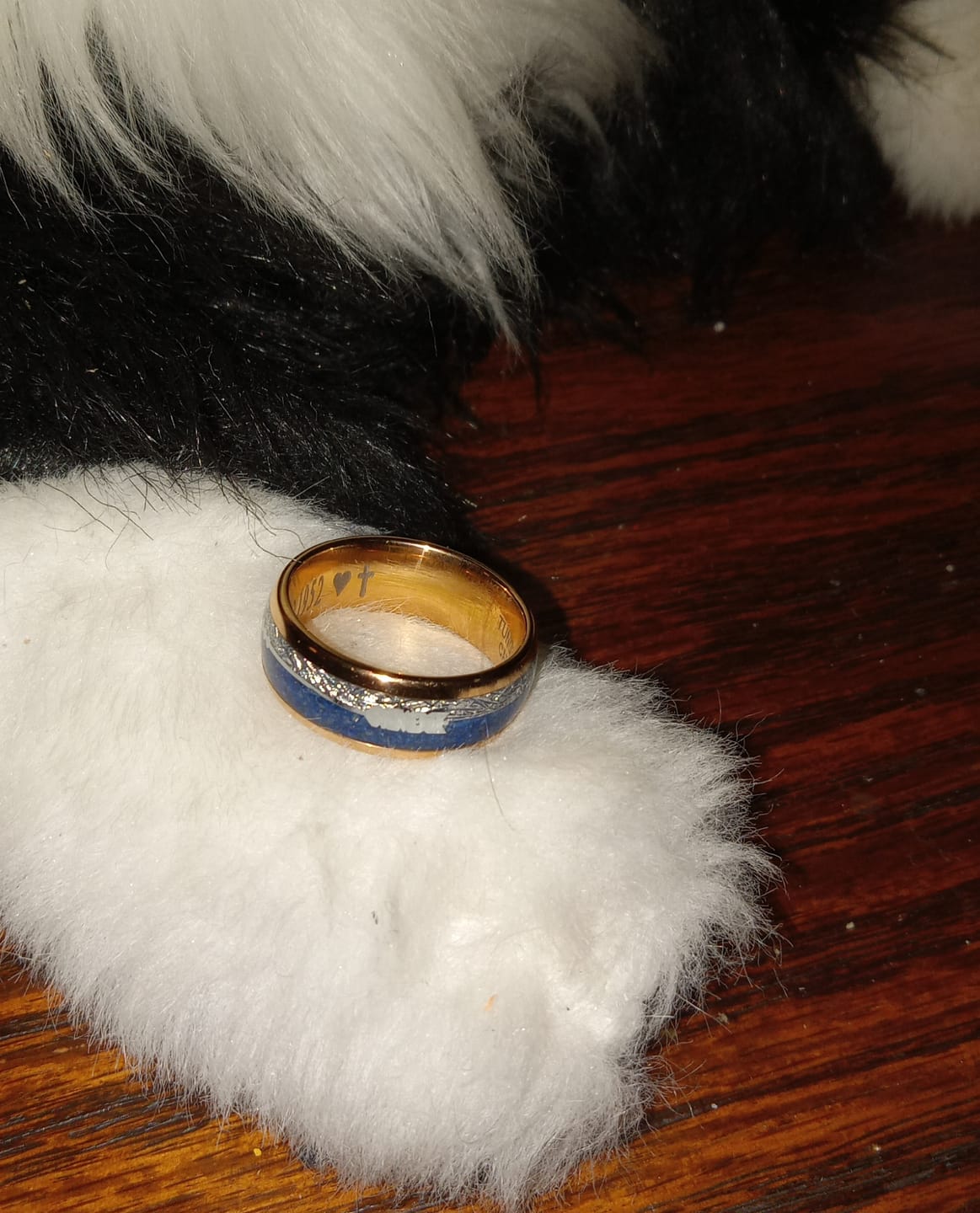 Customer photo review of 8mm- ROSE GOLD TUNGSTEN ARROW RING W/ BLUE LAPIS LAZULI, FAUX METEORITE,