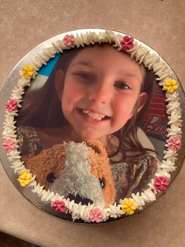 Customer photo review of 20 cm Pre-cut Circle Custom Edible Icing Image