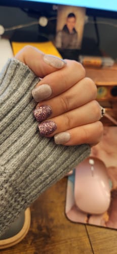 Customer photo review of D1093 Sparkling Sands Pink Glitter Dip Powder