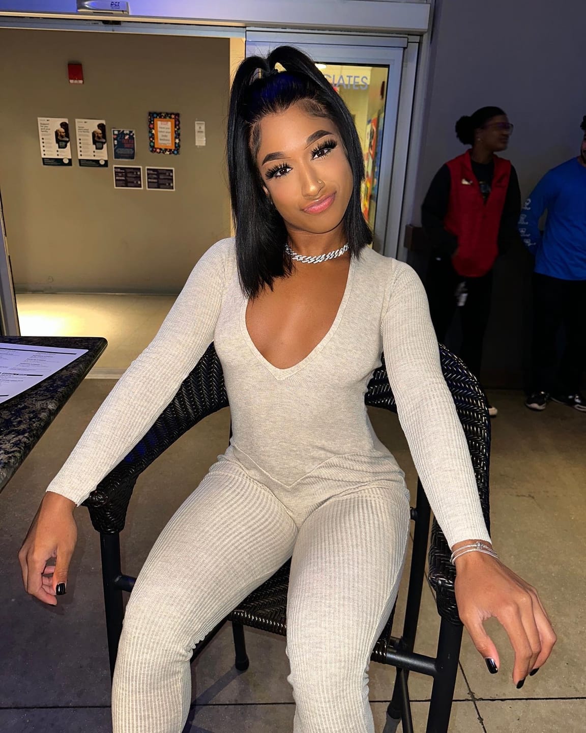 Customer photo review of JET BLACK BOB