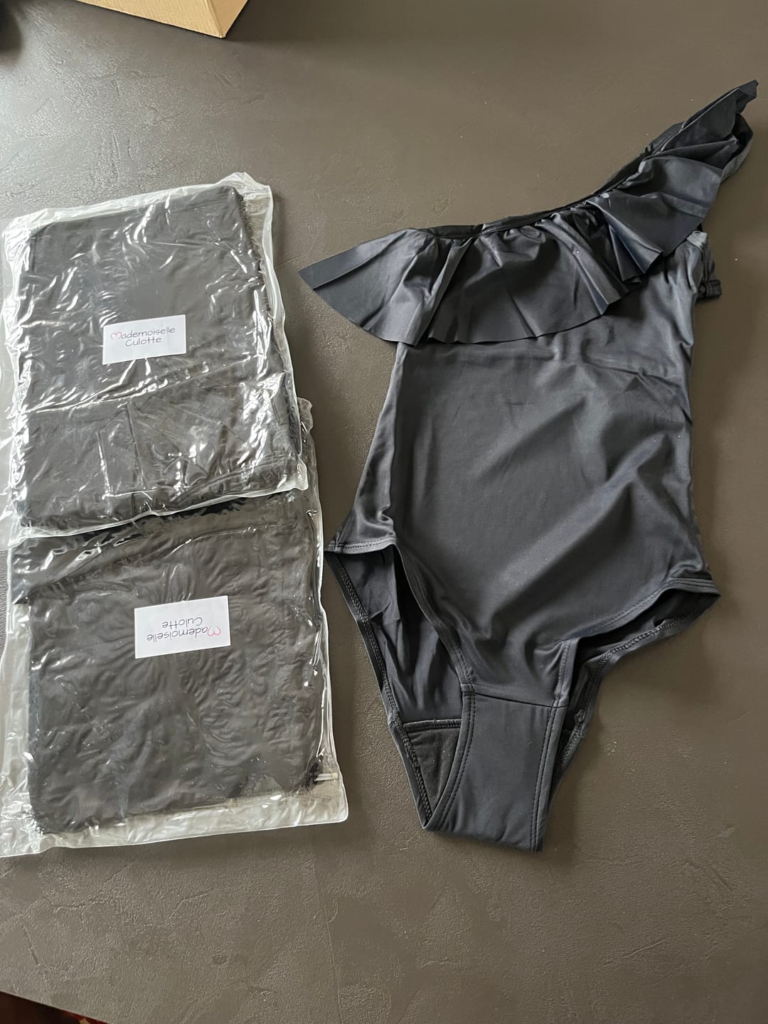 Customer photo review of Maillot de bain menstruel Iris