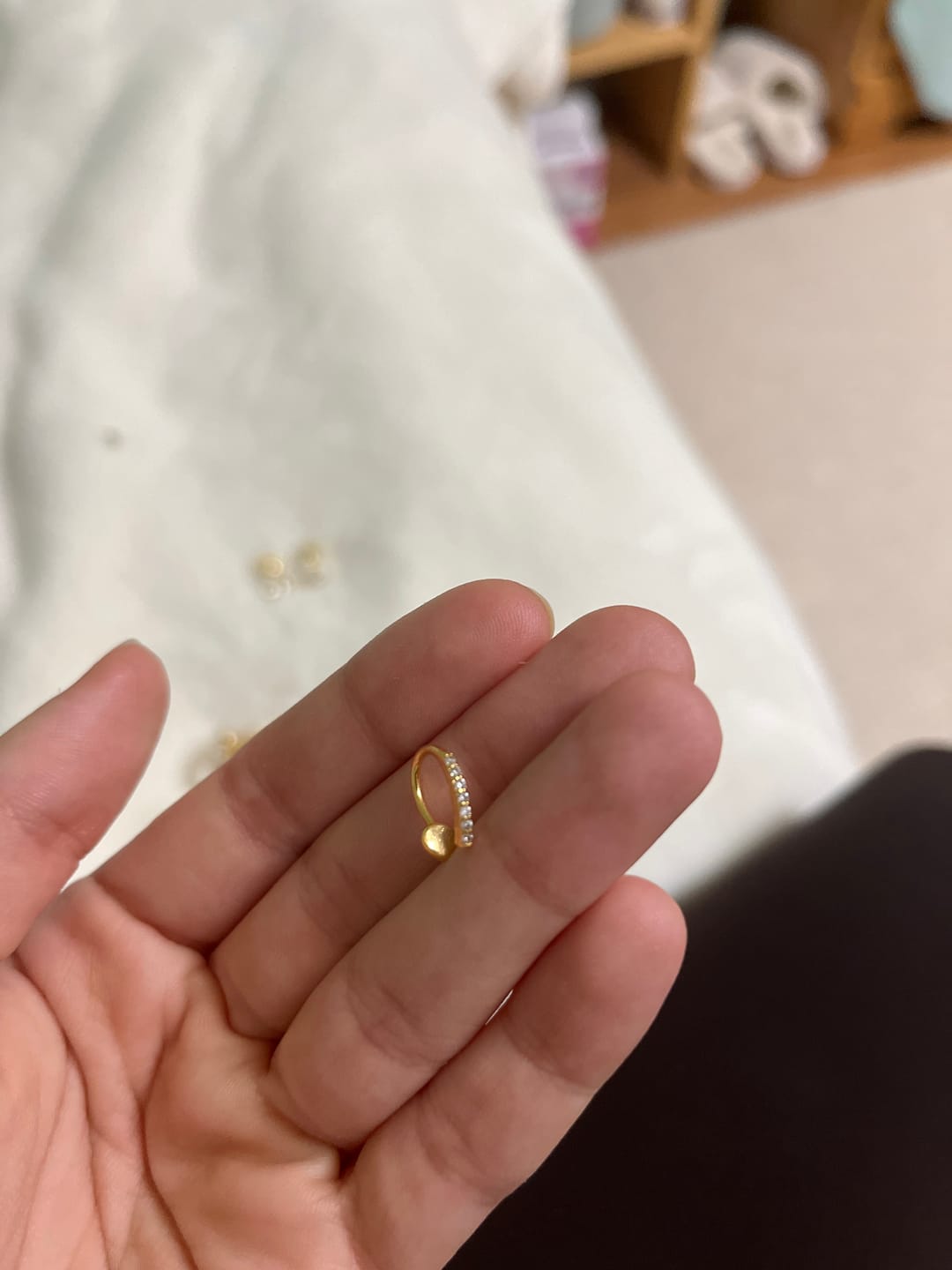 Customer photo review of Thin Band Ear Cuff