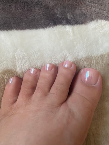 Customer photo review of Pink Chrome Honey Trap Short Square - Press On Toe Nail
