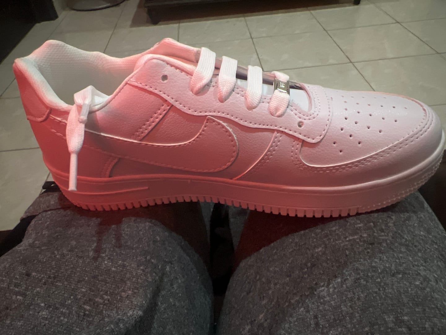 Customer photo review of Tenis Dunk Blanco Ambar