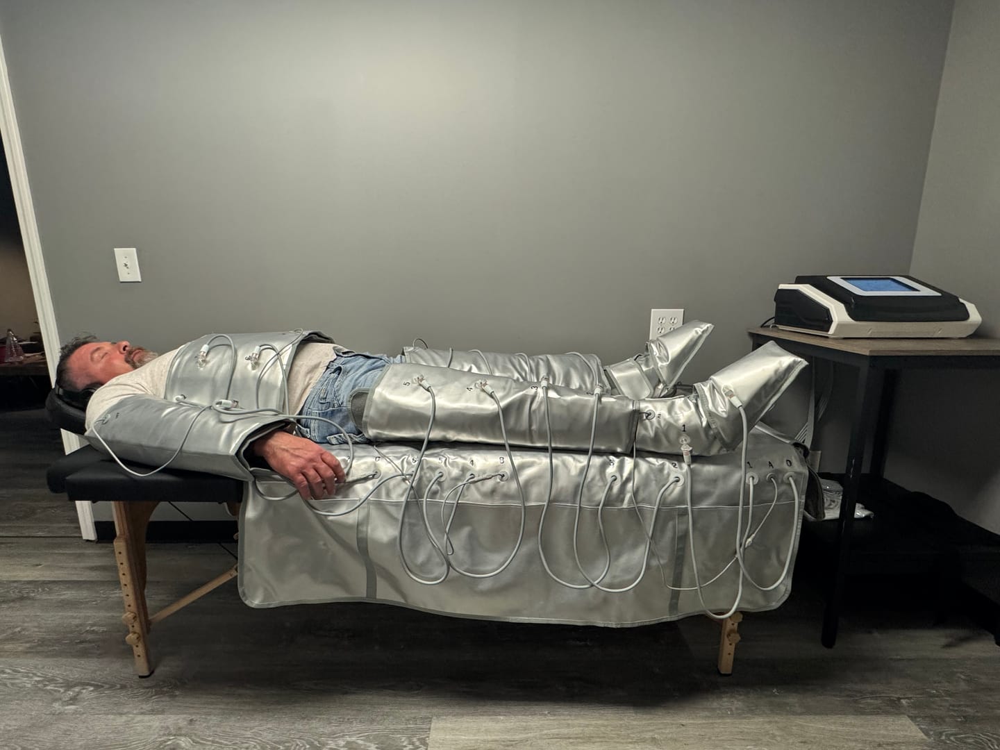 Customer photo review of Pressotherapy Machine Pro