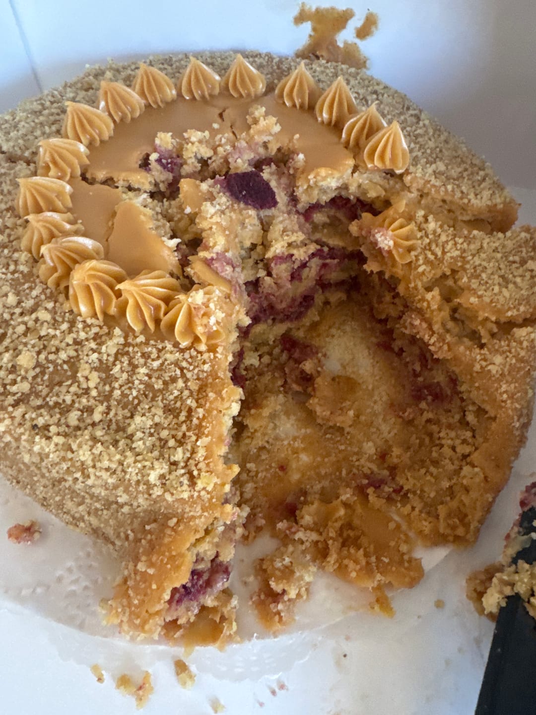 Customer photo review of Torta Tentación Nuez Frambuesa