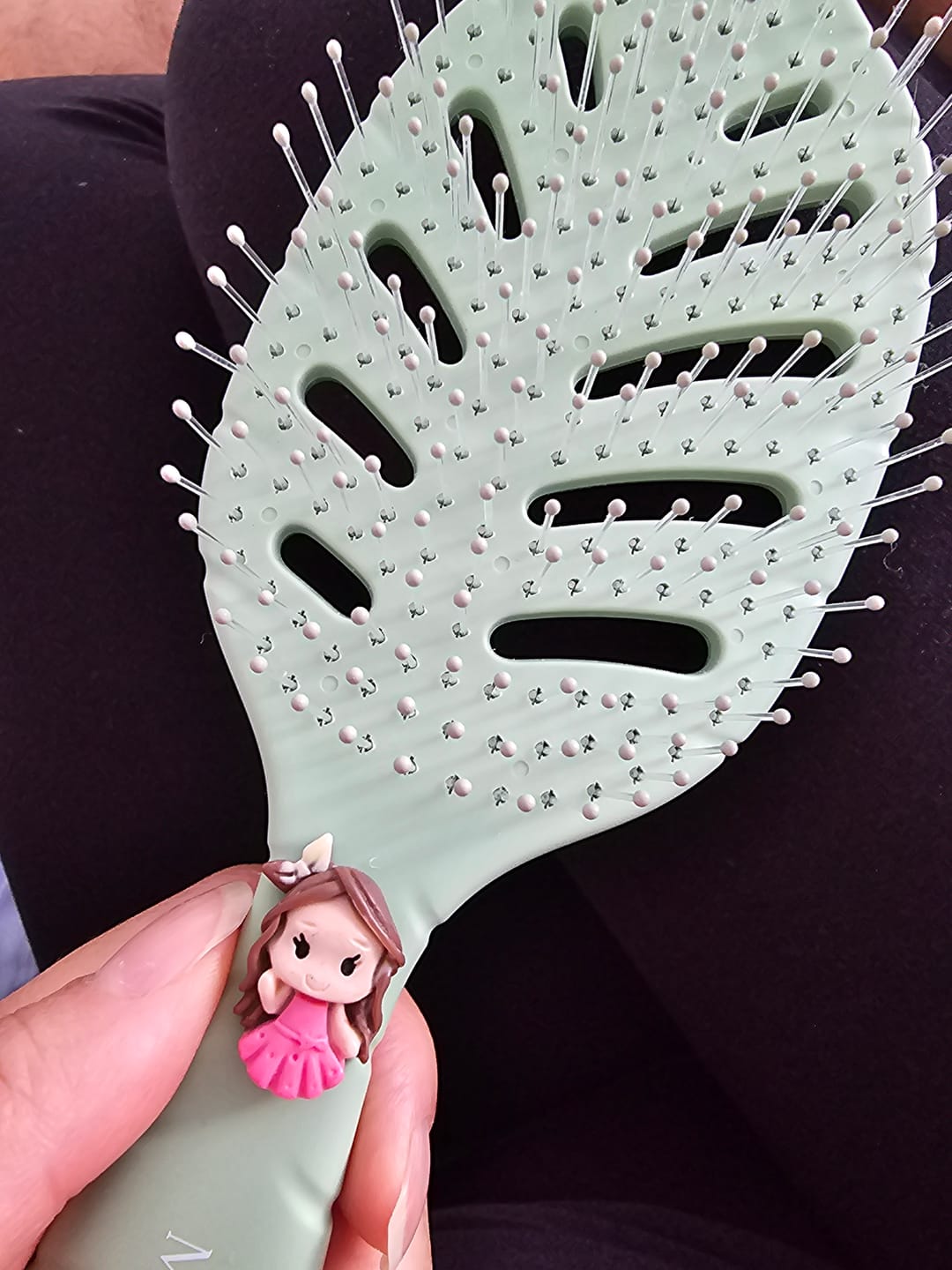 Customer photo review of Melvory Hairbrush