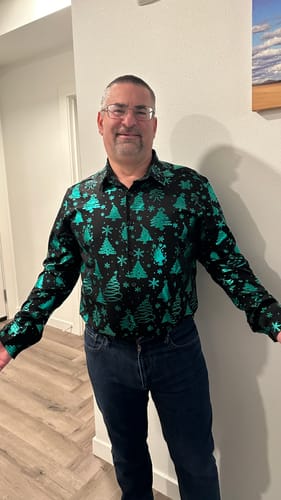 Customer photo review of Men's Christmas Print Regular Fit Green Long Sleeve Shirt