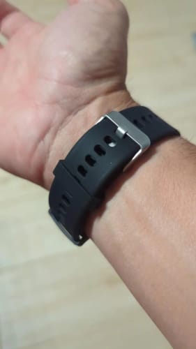 Customer photo review of Smartwatch für iOS/Android mit Echtzeit-Tracker für Herz, Blutdruck und Sauerstoff - VitaTrack Pro