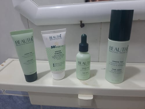 Customer photo review of Crème Hydratante Éclat au Thé Vert
