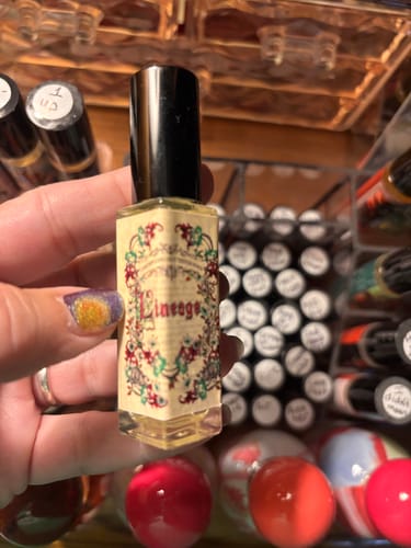 Customer photo review of Lineage