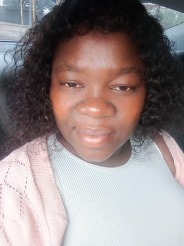 Customer photo review of Brazilian 4x4 Lace Wig Straight 16" and Zoe Water Wave Fringe