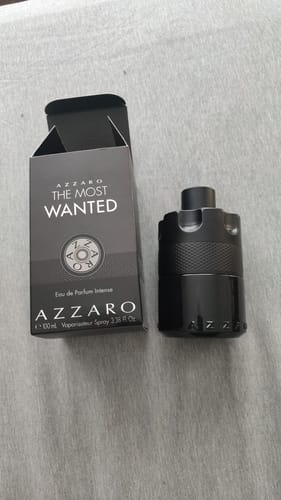 Reseña con foto de un cliente sobre Perfume Azzaro The Most Wanted Intense 100ml EDP