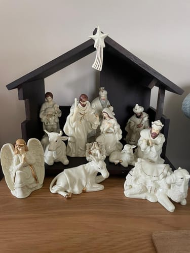 Customer photo review of Belleek Living 15 Piece Nativity Set