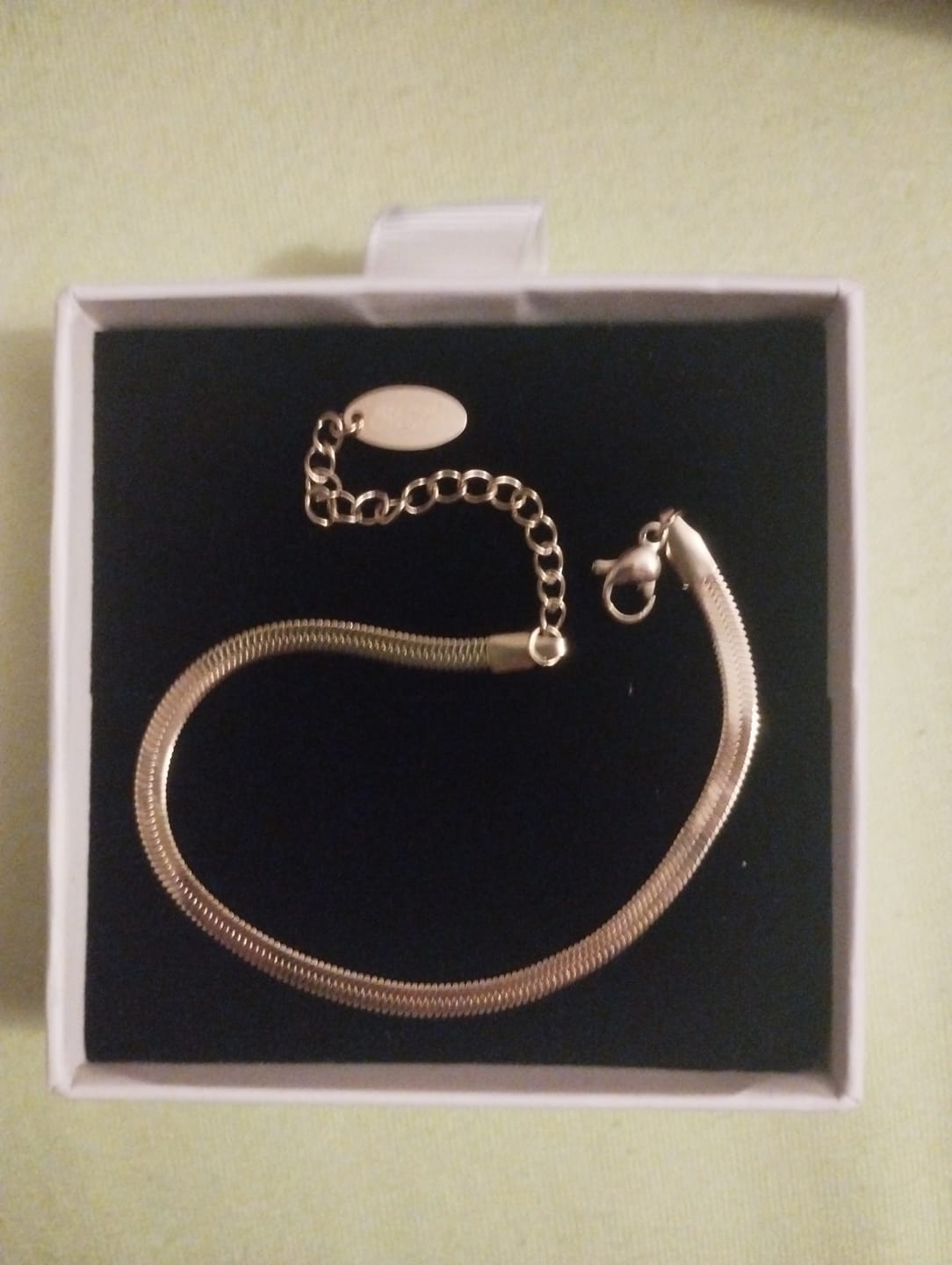 Customer photo review of Hi-Life Sleek Armband 14K Gold Plated