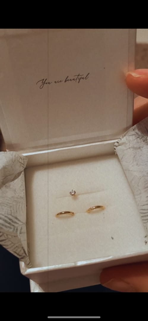Customer photo review of 14K Gold Daily Cubic Cartilage Earring 20G