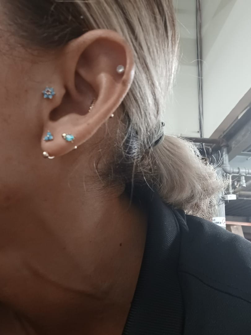 Customer photo review of 14K Gold Triangle Cubic Ball Curve Piercing 20G