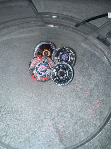 Customer photo review of Takara Tomy Phantom Orion Beyblade BB-118 B:D (Metal Fury) - With Launcher