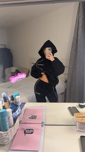 Customer photo review of TECH LINE HOODIE BLACK