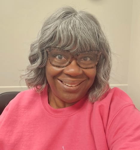 Customer photo review of Luvwin Salt And Pepper Full Machine Made Bang Wig With Small Lace