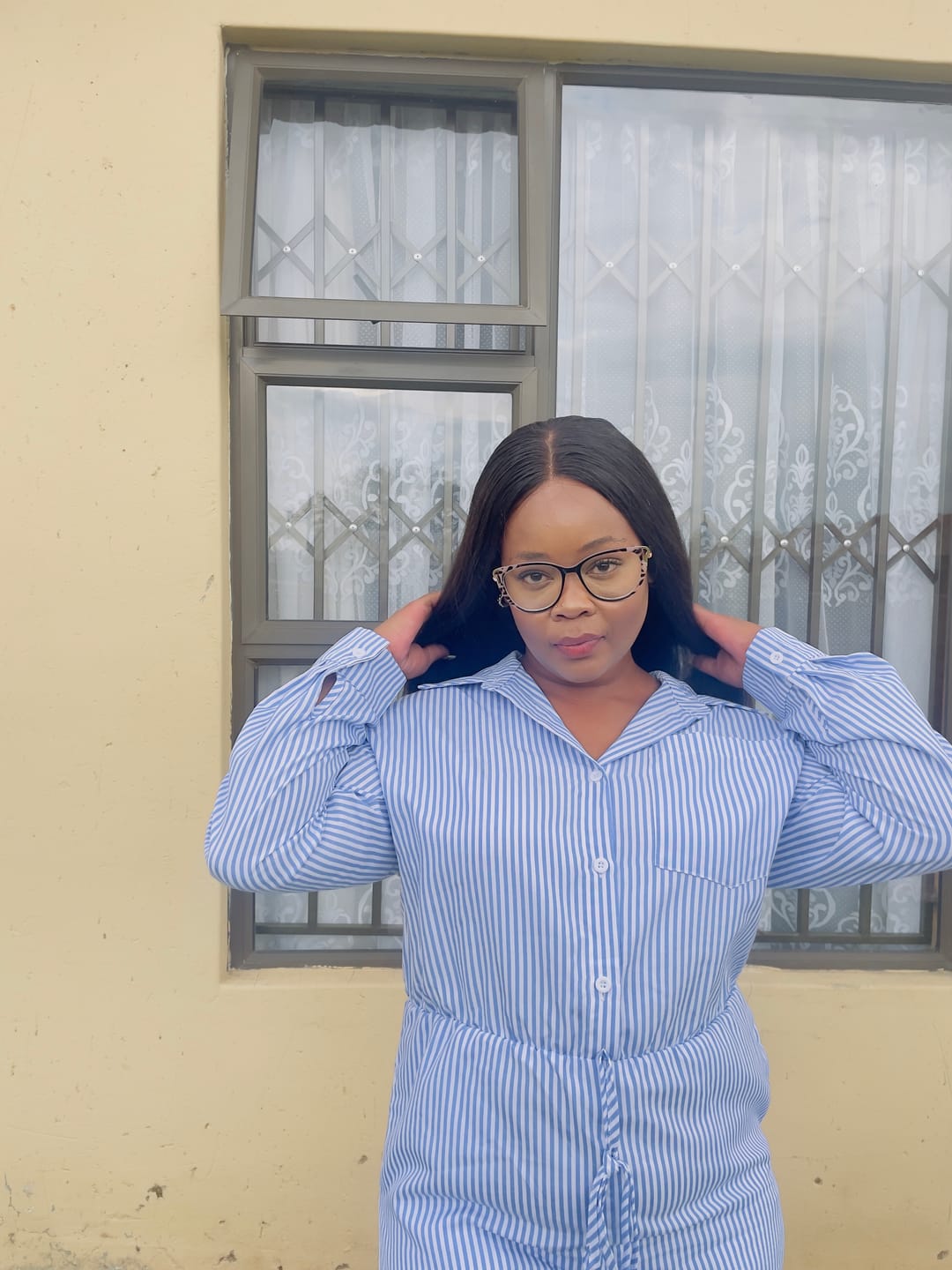 Customer photo review of Wear And Go 18 - 32 inch 5x5 Lace Frontal Closure Glueless Straight Wig