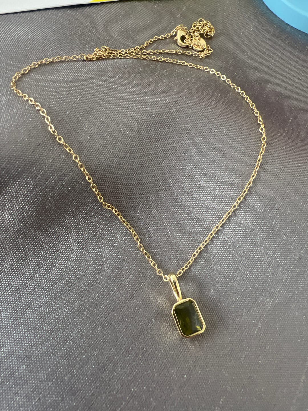 Customer photo review of Collar Birthstone Rectangular Dorado