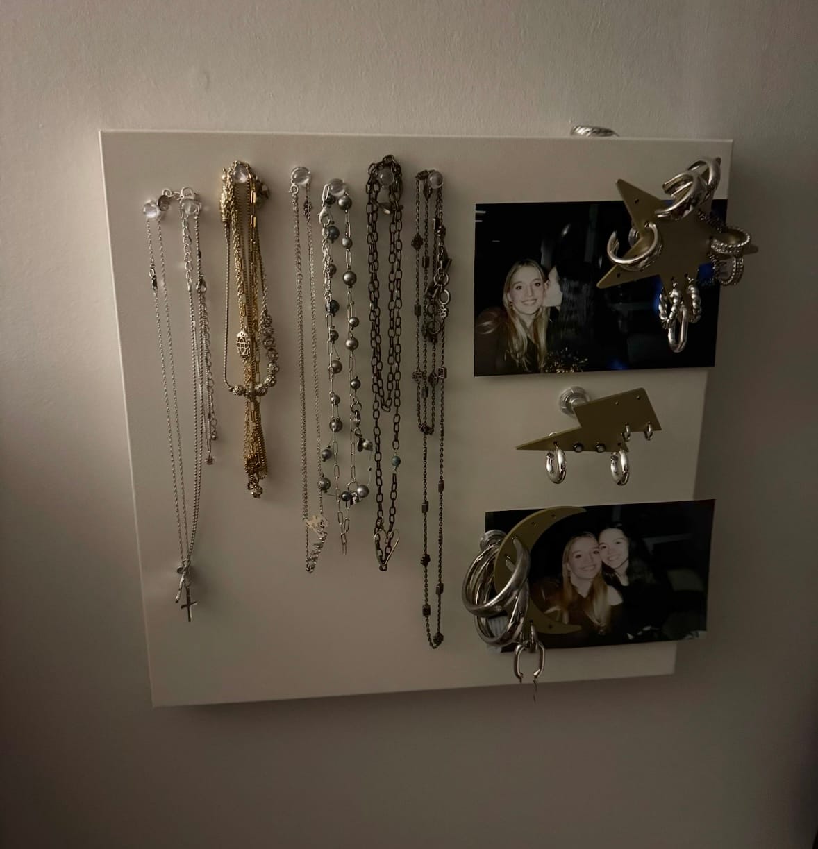 Customer photo review of CK Organizers Magnetic Jewelry Organizer Wall Mount | Jewelry Organizer and Storage | Teenager Girl Gifts | Dorm Organization and Storage