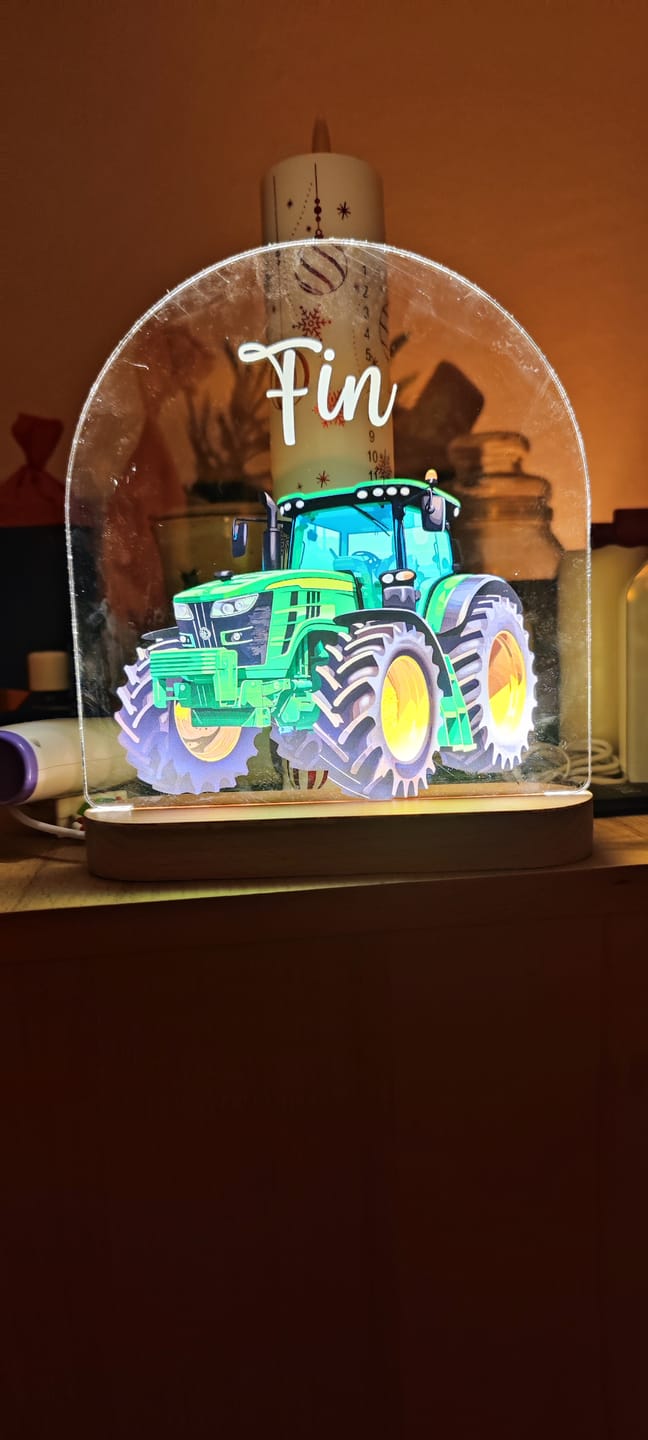 Customer photo review of Traktor Nachtlicht mit eigenem Namen