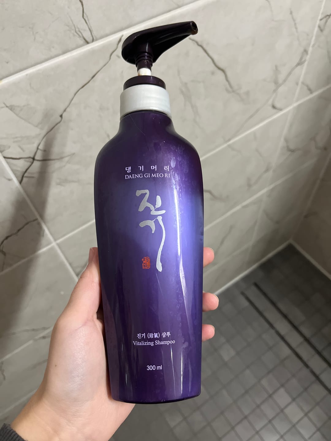 Customer photo review of Atjaunojošs šampūns novājinātiem matiem Daeng Gi Meo Ri Vitalizing Shampoo