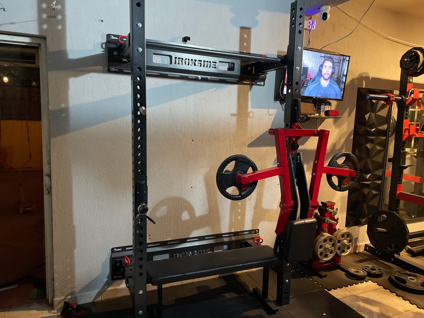 Customer photo review of Rack Plegable de Pared Wall Mount IRONSIDE