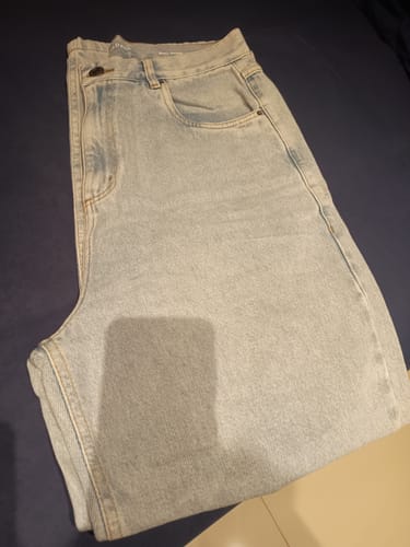 Maria Gabriella P. review of Calça Jeans Reta Araçá Azul Claro image 1 out of 2